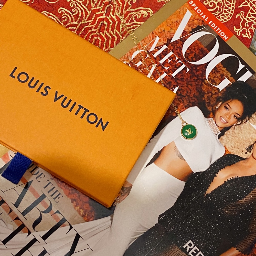 LV Charm